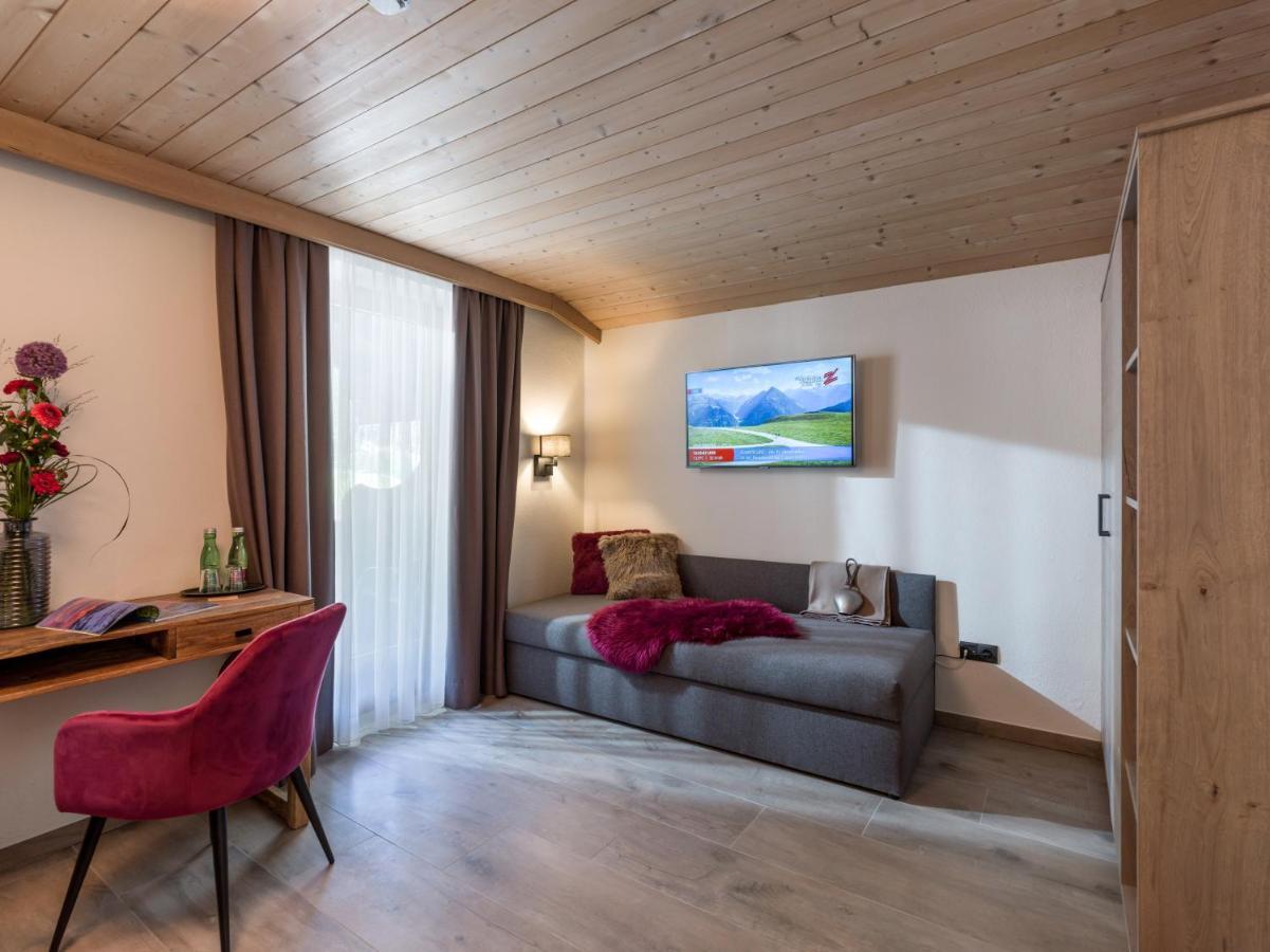 Hotel Blizz Finkenberg Eksteriør bilde