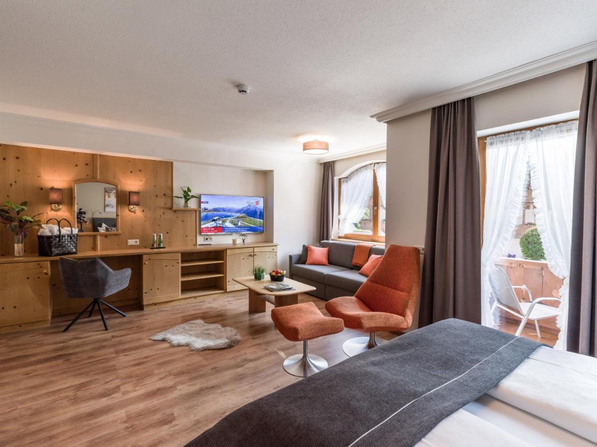 Hotel Blizz Finkenberg Eksteriør bilde
